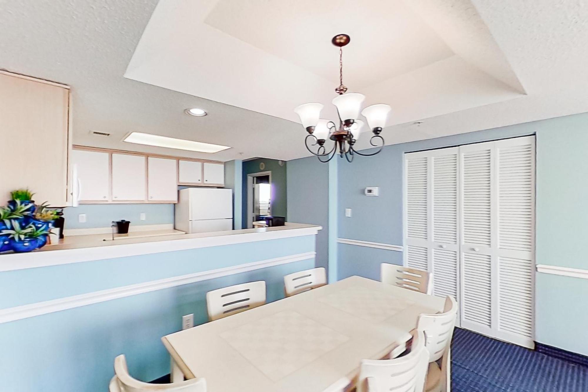 Camelot By The Sea - Oceana Resorts Vacation Rentals Myrtle Beach Room photo