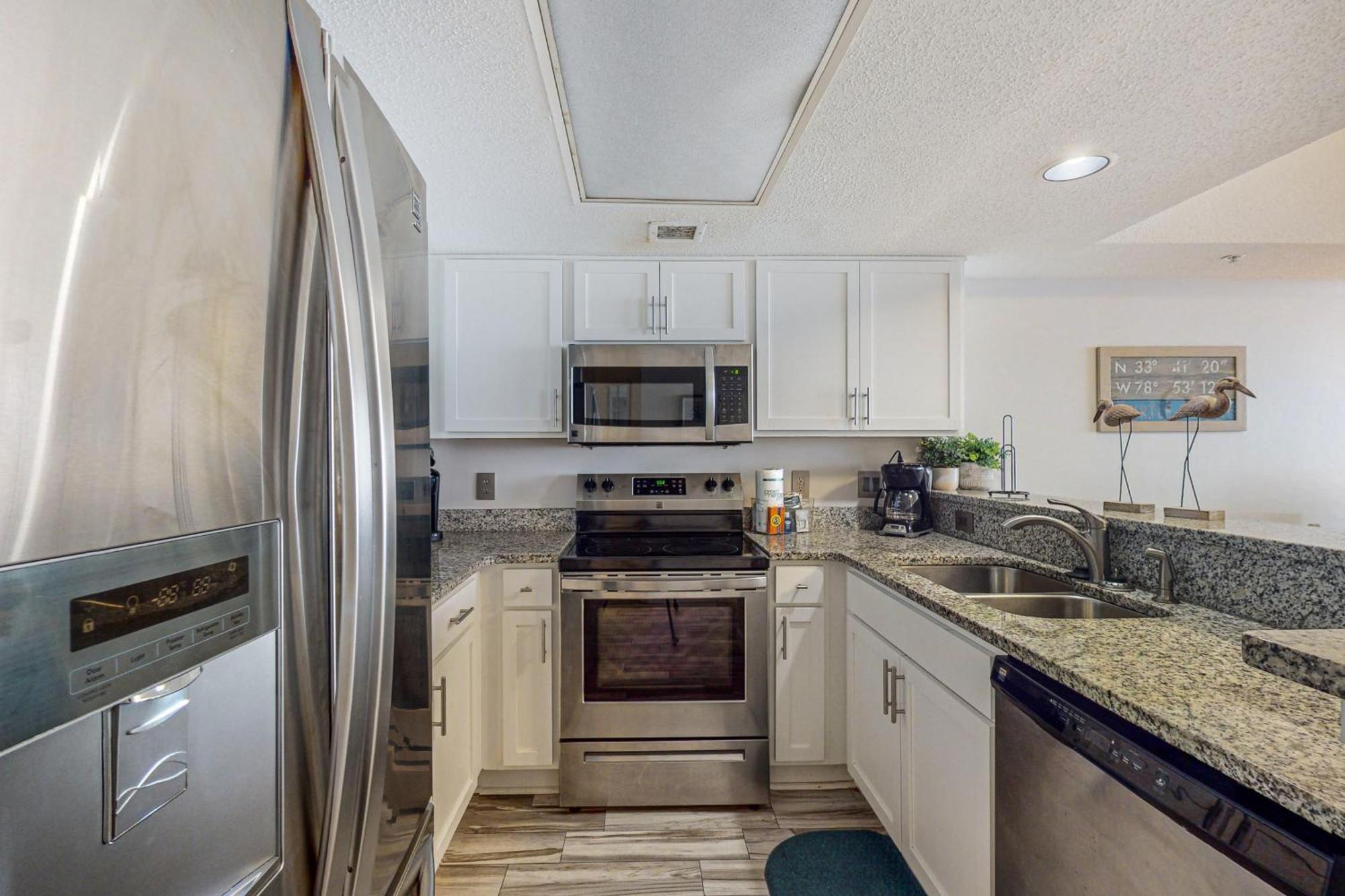 Camelot By The Sea - Oceana Resorts Vacation Rentals Myrtle Beach Room photo